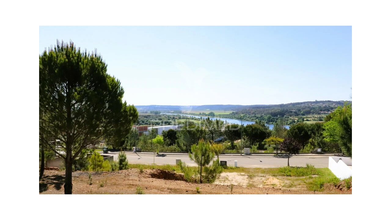 Terreno para Venda em Constancia Foto 1