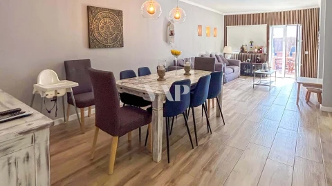 Moradia T4 para Venda em Quarteira