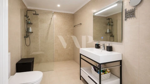Moradia T4 para Venda em Quarteira