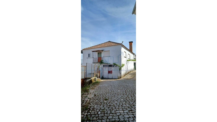 Moradia T3 para Venda em Cabeça Boa Foto 1