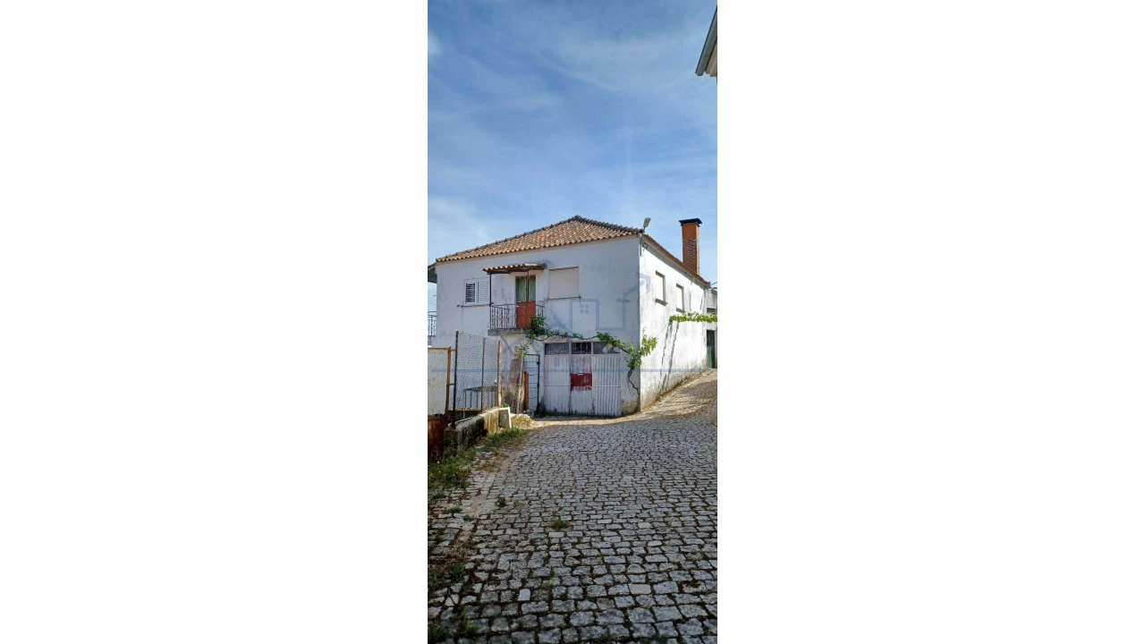 Moradia T3 para Venda em Cabeça Boa Foto 1