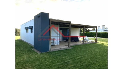 Moradia T3 para Venda em Fernao Ferro