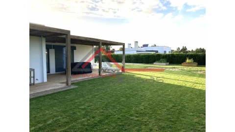 Moradia T3 para Venda em Fernao Ferro