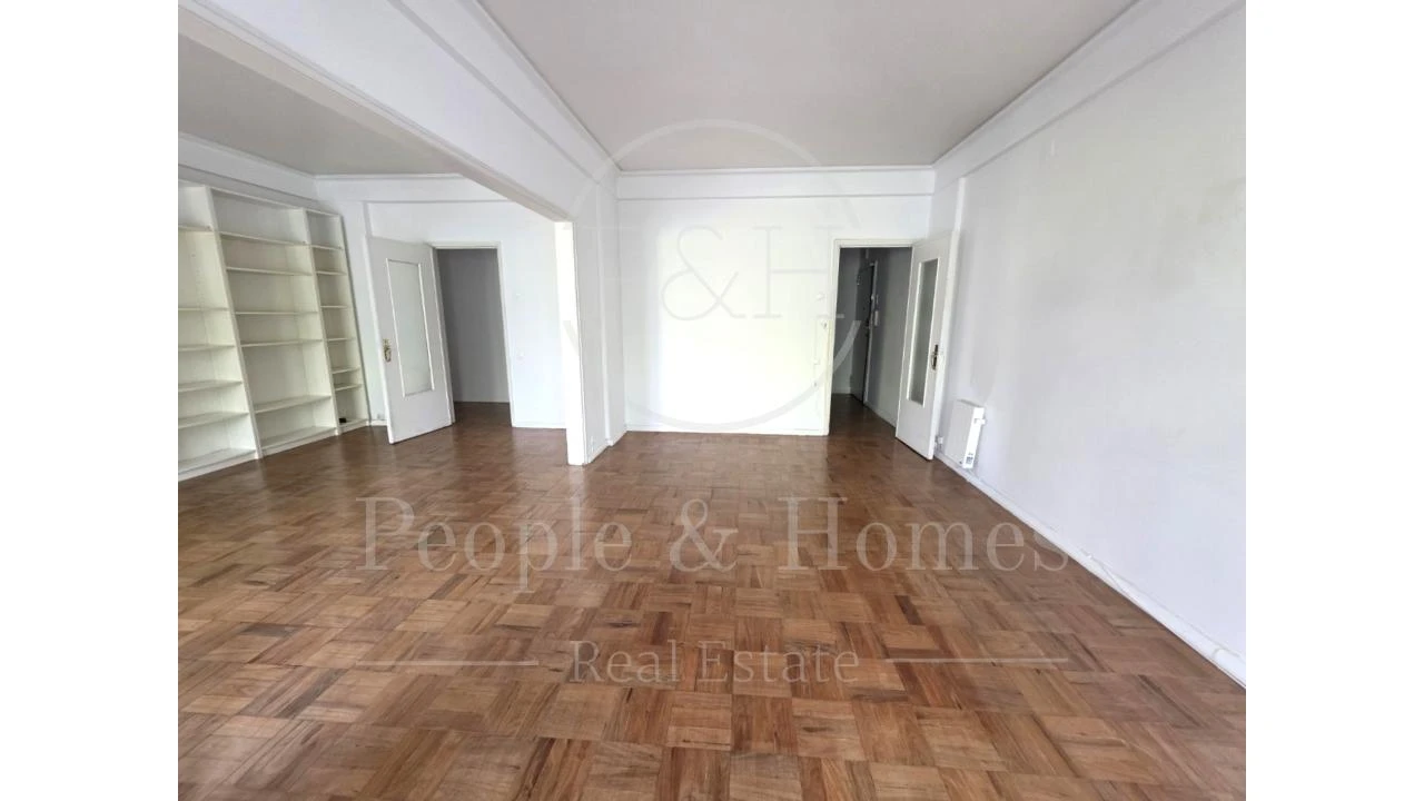 Apartamento T4 para Arrendamento em Avenidas Novas Foto 7