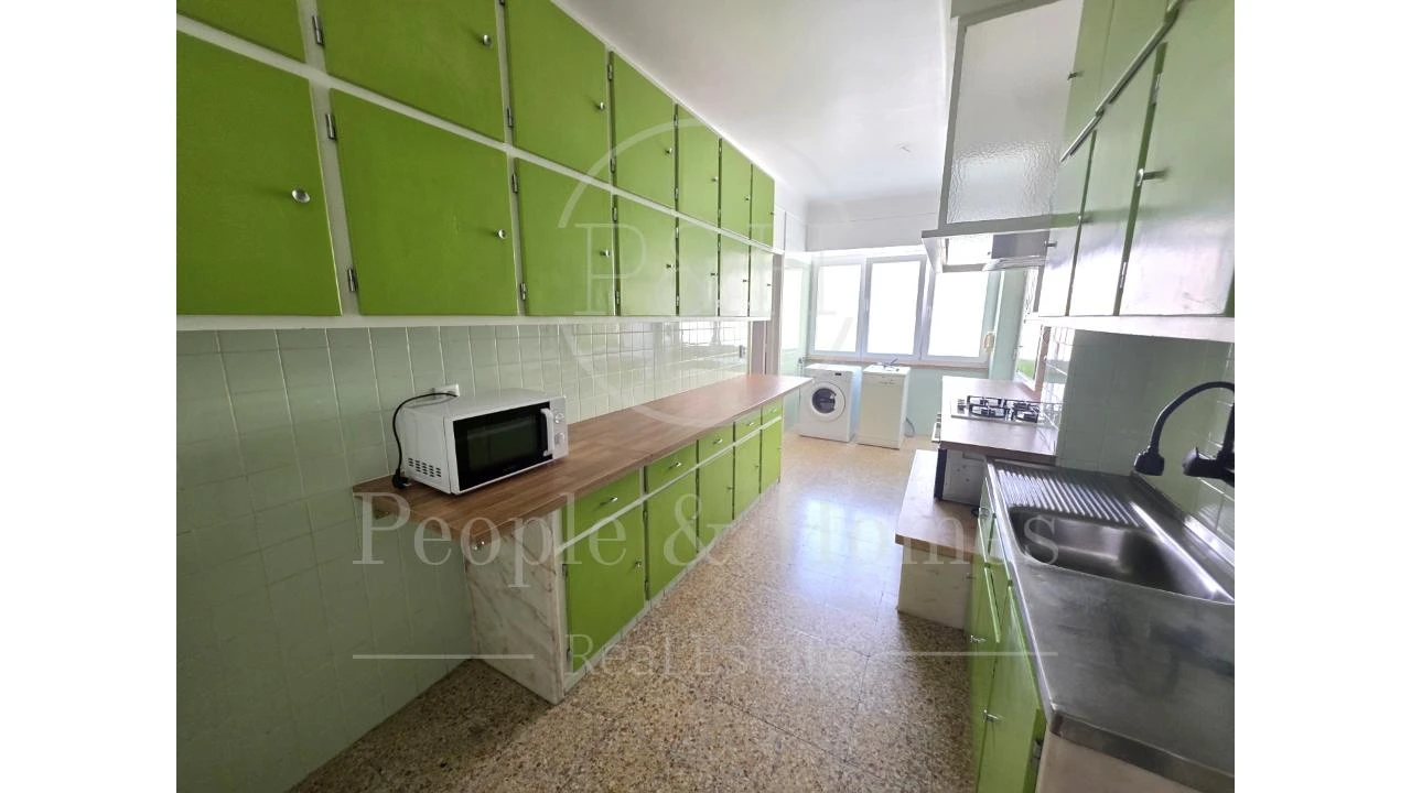 Apartamento T4 para Arrendamento em Avenidas Novas Foto 15