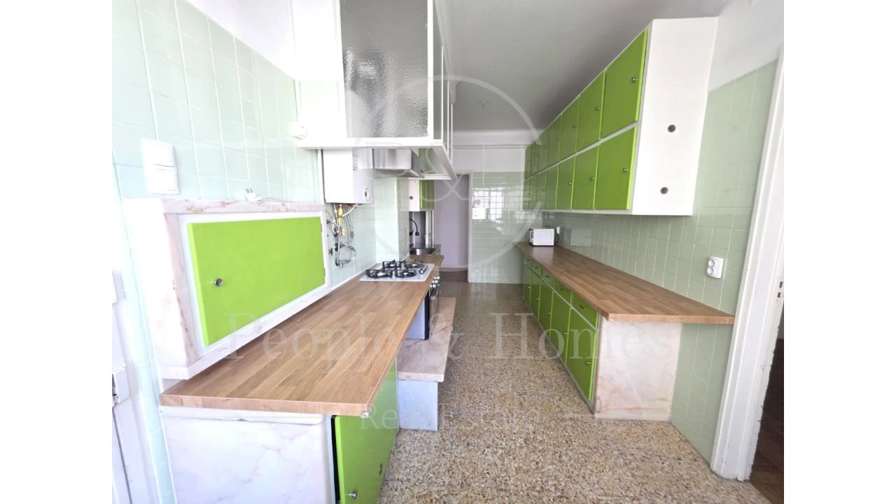 Apartamento T4 para Arrendamento em Avenidas Novas Foto 17