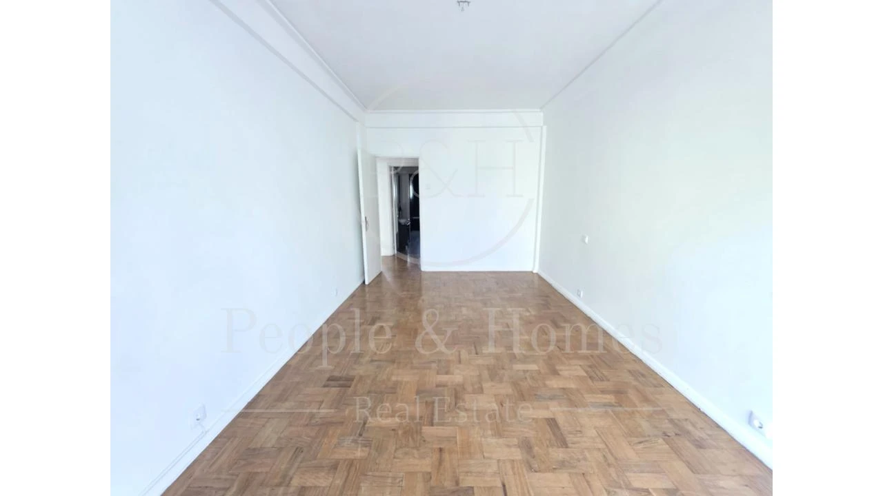 Apartamento T4 para Arrendamento em Avenidas Novas Foto 23