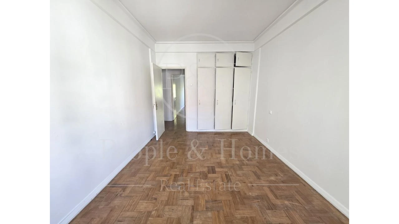 Apartamento T4 para Arrendamento em Avenidas Novas Foto 24