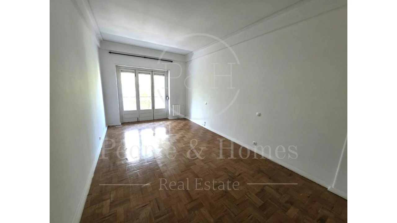 Apartamento T4 para Arrendamento em Avenidas Novas Foto 26