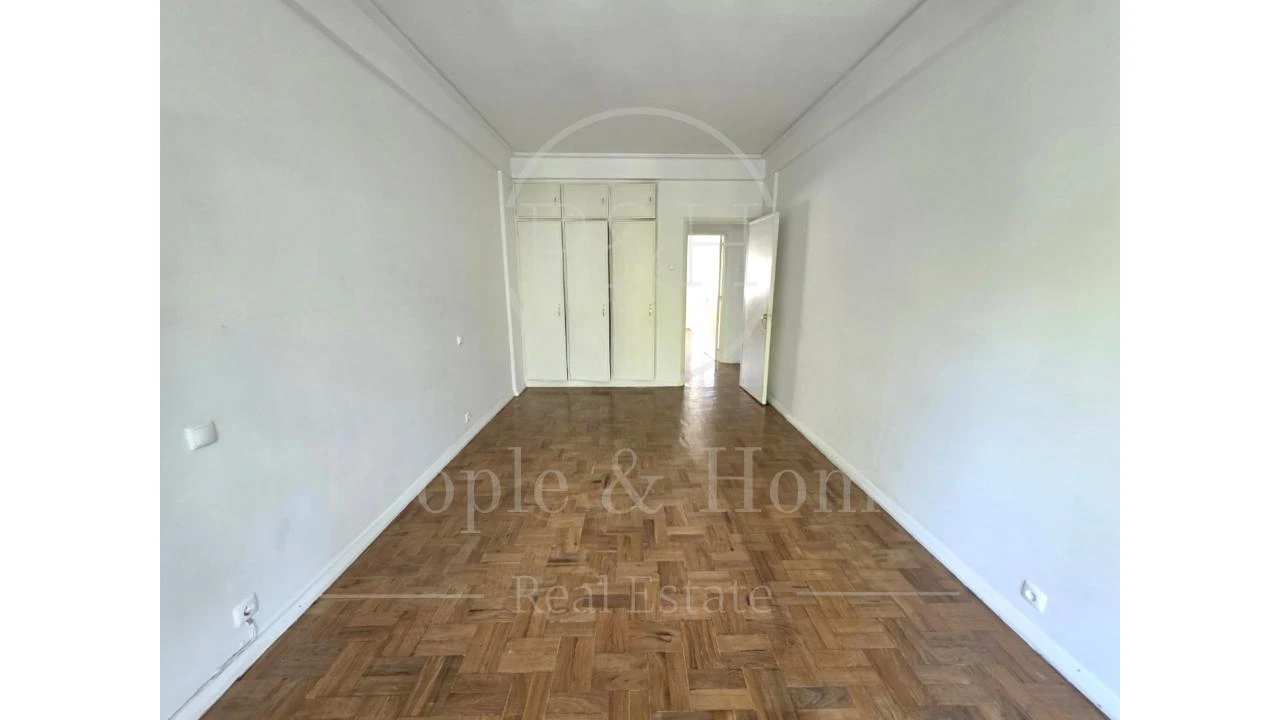 Apartamento T4 para Arrendamento em Avenidas Novas Foto 27