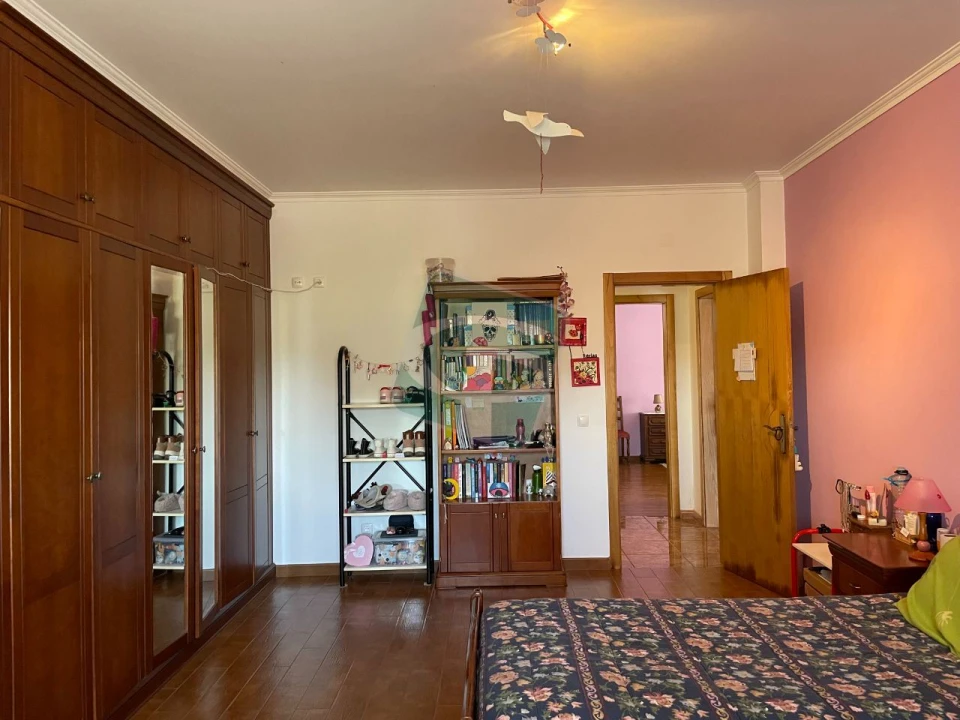 Moradia T5 para Venda em Alcoentre Foto 23