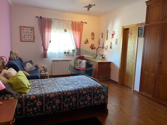 Moradia T5 para Venda em Alcoentre Foto 22