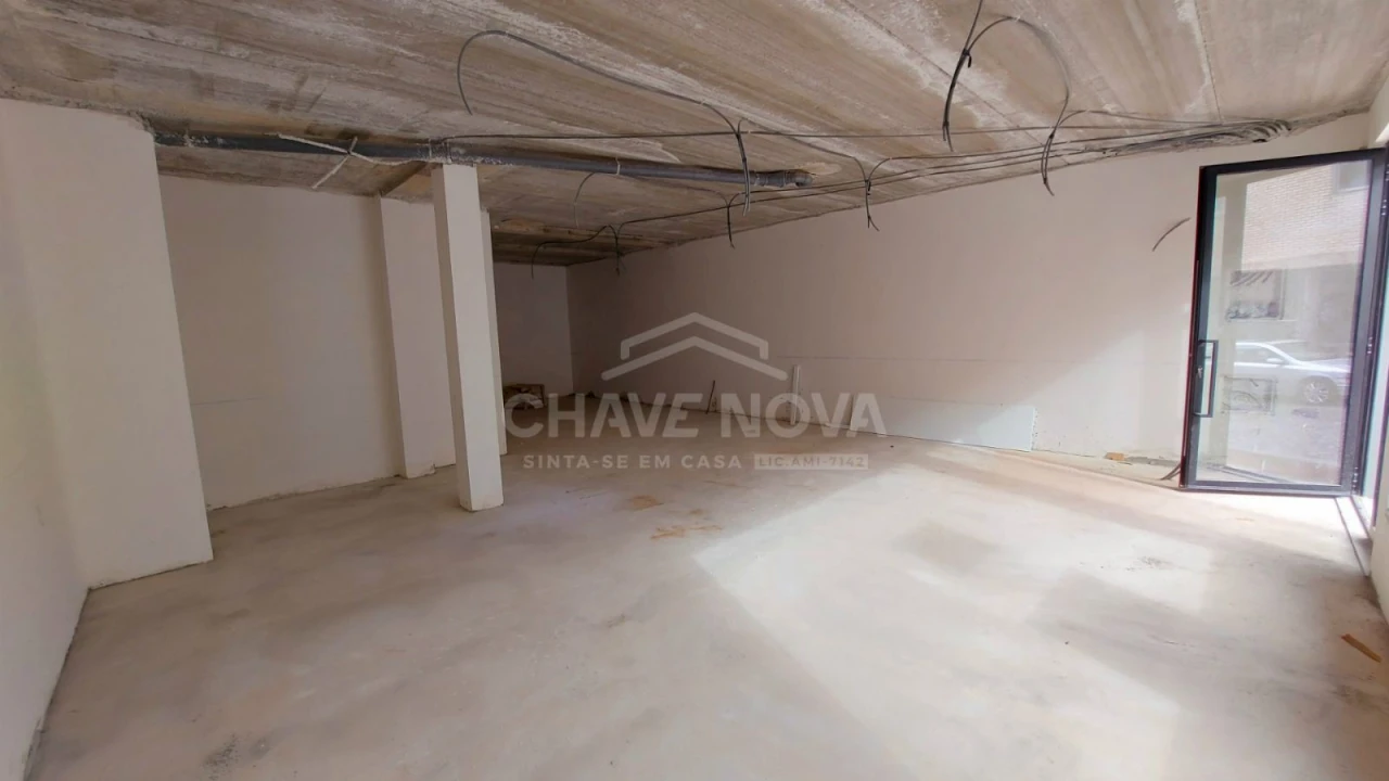 Loja para Venda em Custóias, Leça do Balio e Guifões Foto 3