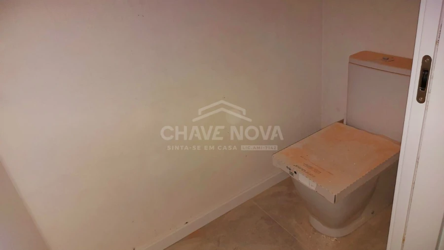 Loja para Venda em Custóias, Leça do Balio e Guifões Foto 10