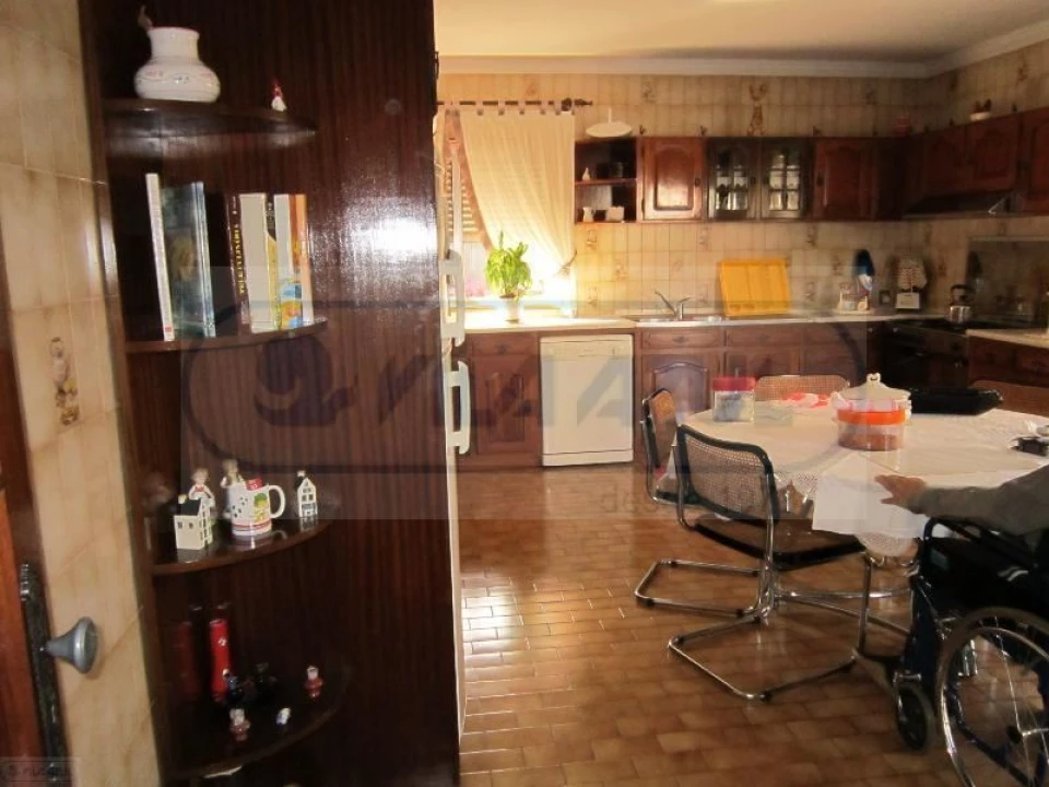 Moradia T4 para Venda em Alfena Foto 4