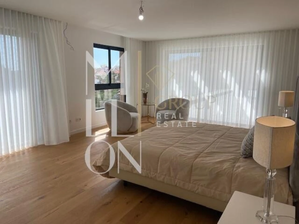 Apartamento T6 para Venda em São Martinho Foto 8