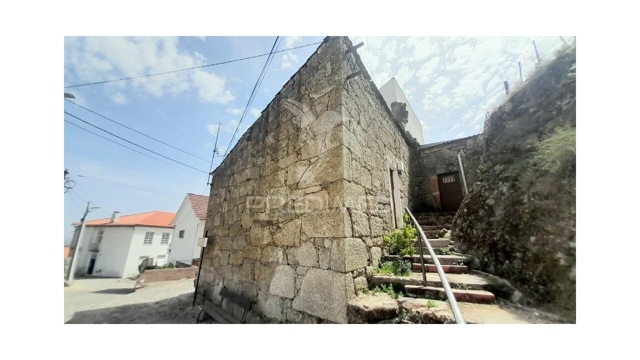 Moradia T3 para Venda em Alpedrinha Foto 3