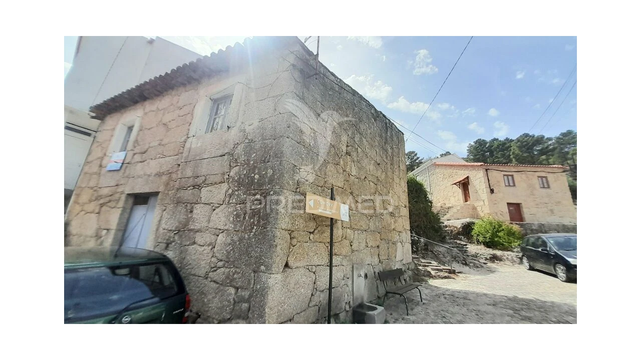 Moradia T3 para Venda em Alpedrinha Foto 1