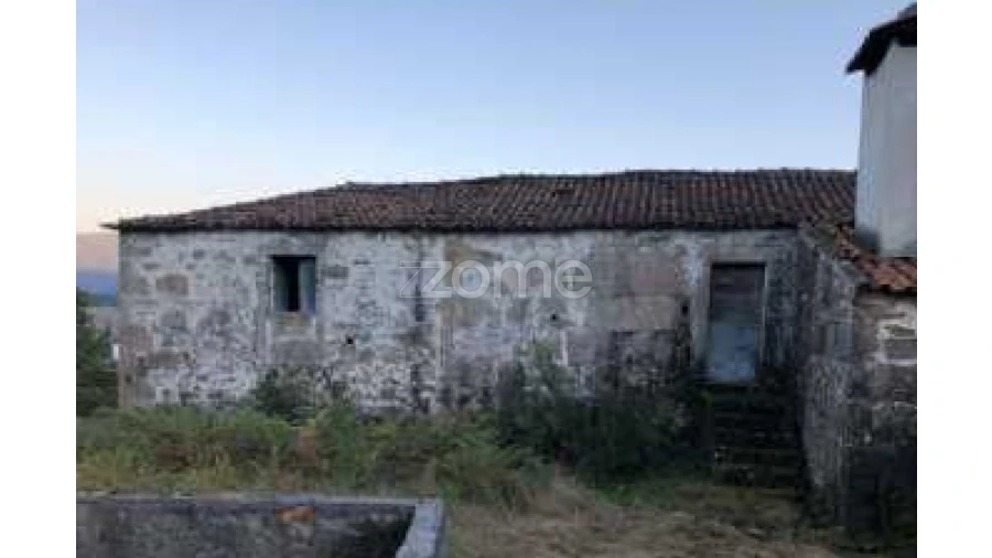 Moradia T5 para Venda em Estorãos Foto 11