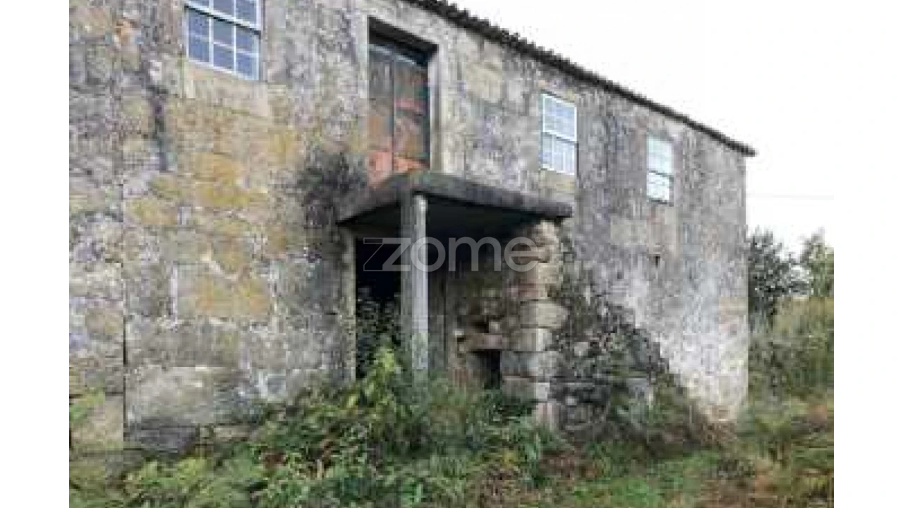 Moradia T5 para Venda em Estorãos Foto 12