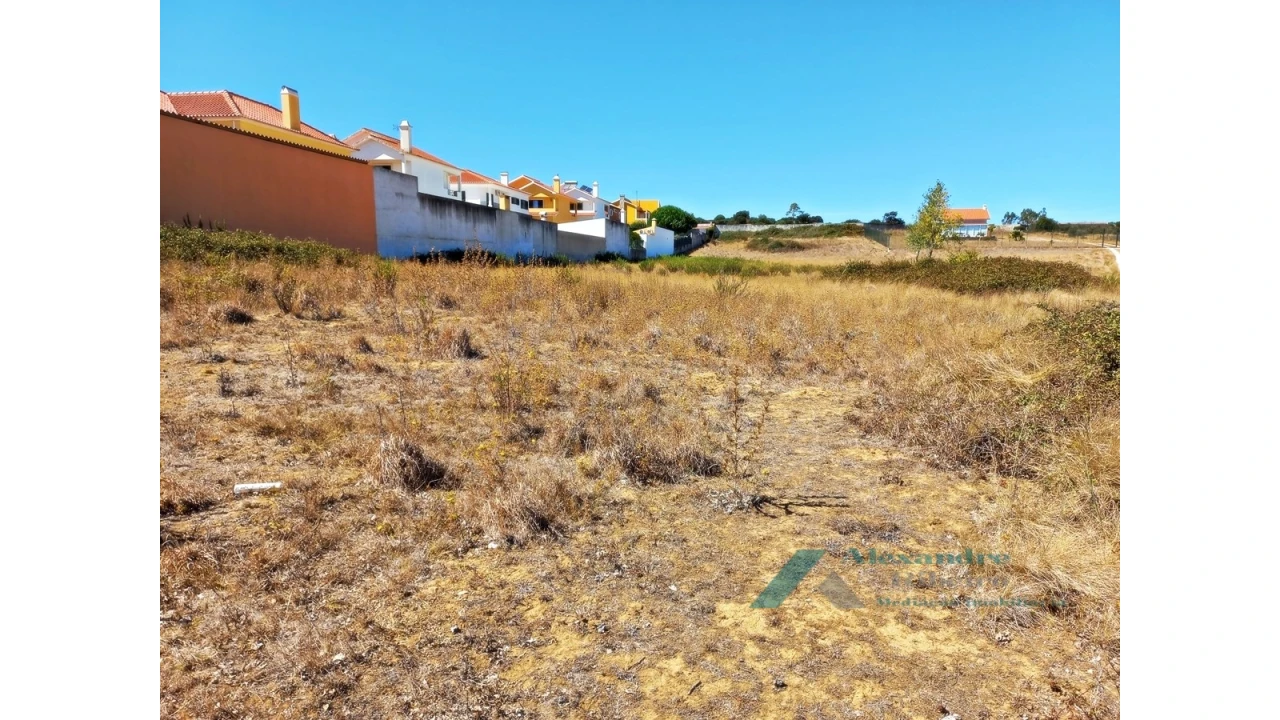 Terreno para Venda em Milharado Foto 1
