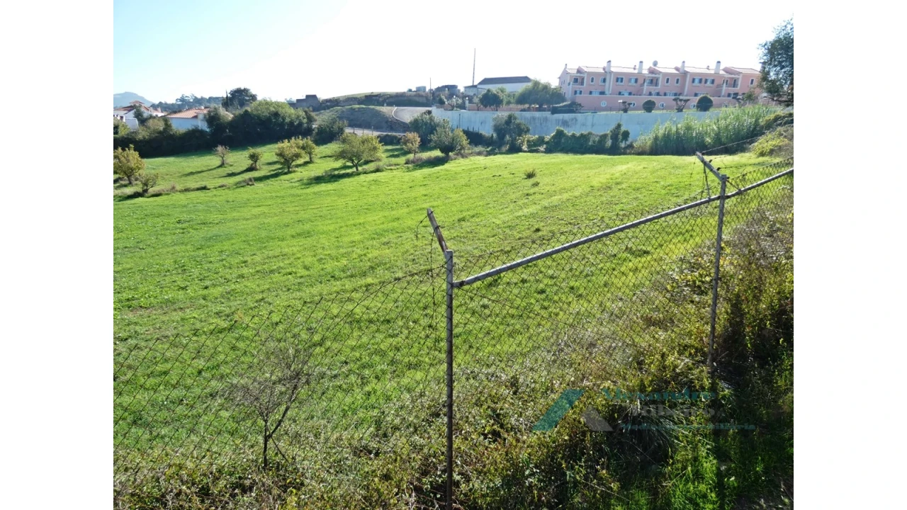 Terreno para Venda em Milharado Foto 11