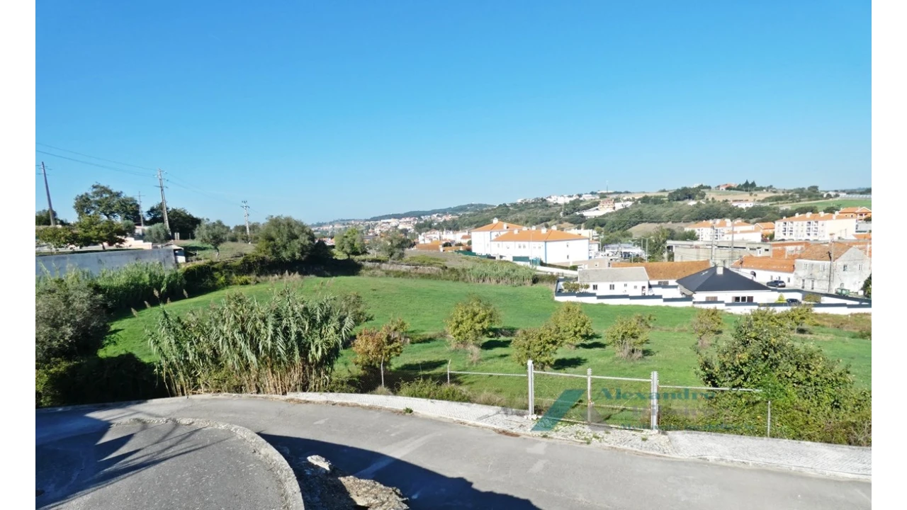 Terreno para Venda em Milharado Foto 3