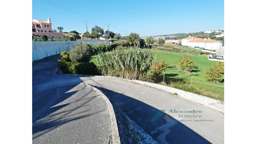 Terreno para Venda em Milharado Foto 12