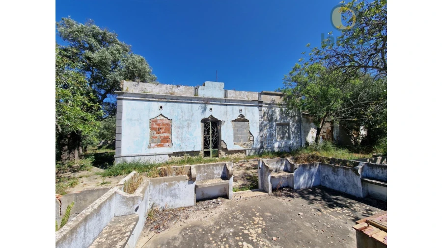 Quinta T5 para Venda em Santa Barbara de Nexe Foto 1