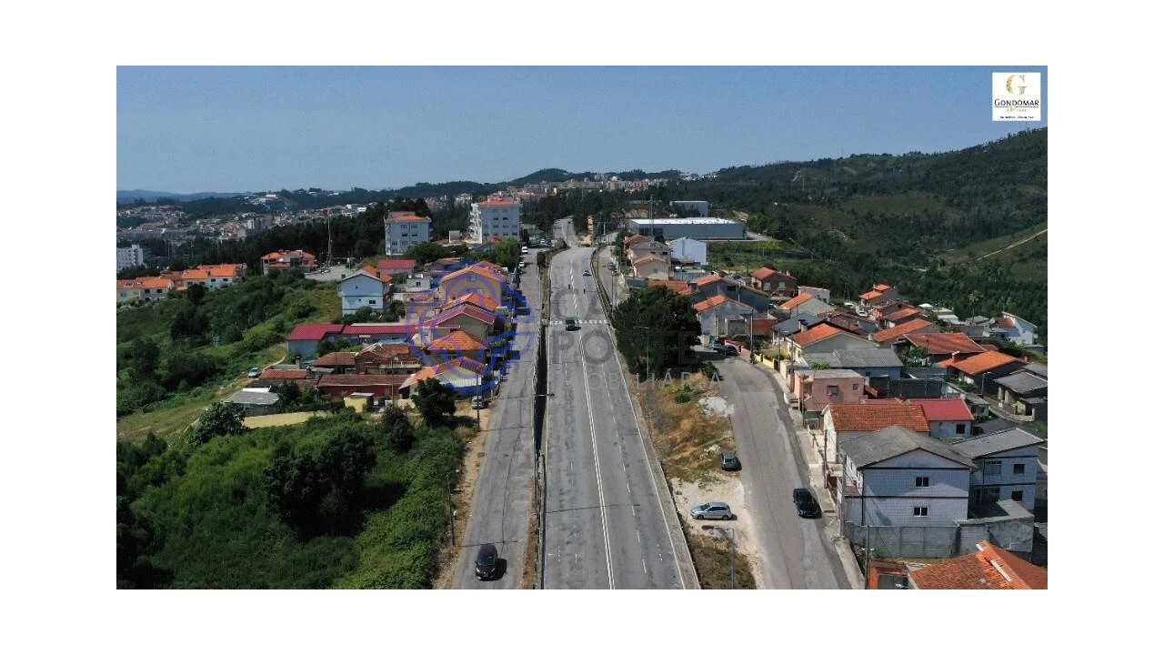 Terreno para Venda em Fânzeres e São Pedro da Cova Foto 12