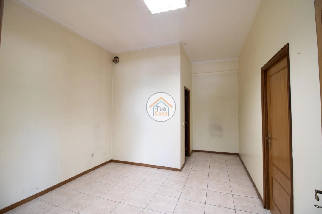 Loja para Venda em Viseu Foto 3