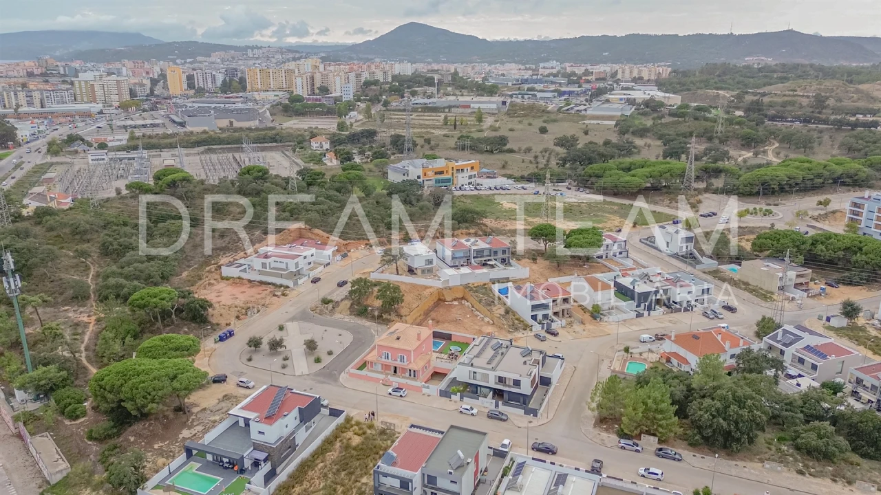 Moradia T4 para Venda em Gambia-Pontes-Alto da Guerra Foto 71