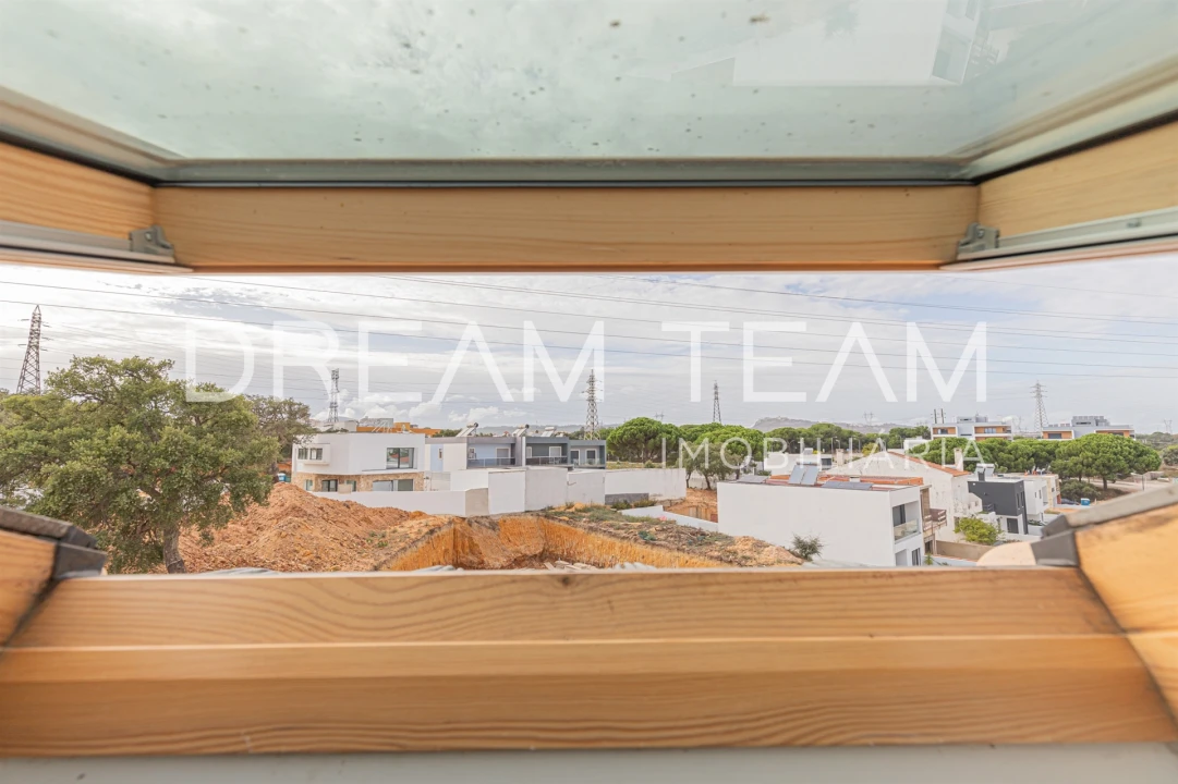 Moradia T4 para Venda em Gambia-Pontes-Alto da Guerra Foto 43