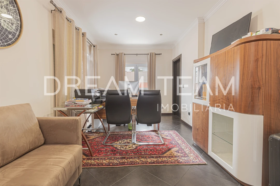 Moradia T4 para Venda em Gambia-Pontes-Alto da Guerra Foto 6