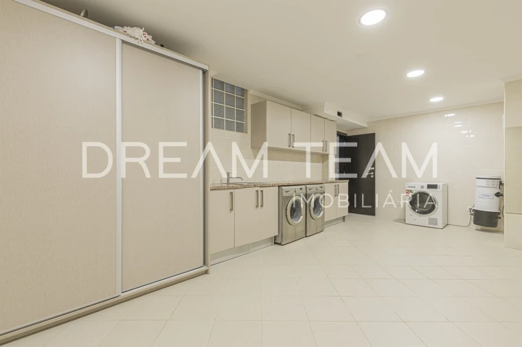 Moradia T4 para Venda em Gambia-Pontes-Alto da Guerra Foto 49