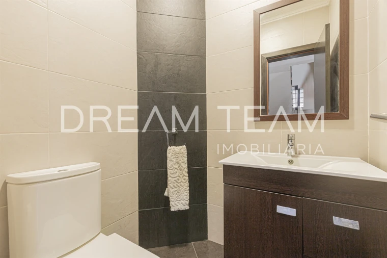 Moradia T4 para Venda em Gambia-Pontes-Alto da Guerra Foto 11