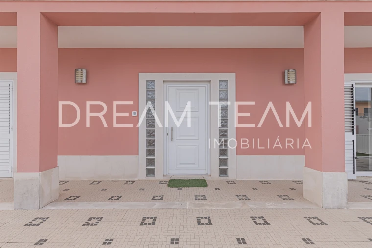 Moradia T4 para Venda em Gambia-Pontes-Alto da Guerra Foto 4