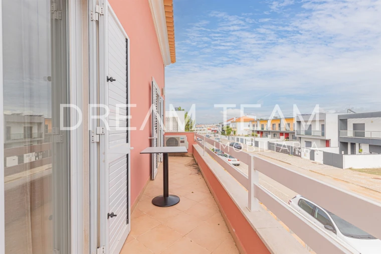 Moradia T4 para Venda em Gambia-Pontes-Alto da Guerra Foto 33