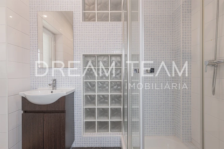 Moradia T4 para Venda em Gambia-Pontes-Alto da Guerra Foto 10