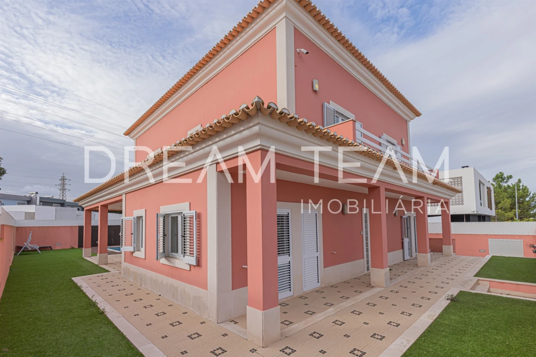 Moradia T4 para Venda em Gambia-Pontes-Alto da Guerra Foto 67