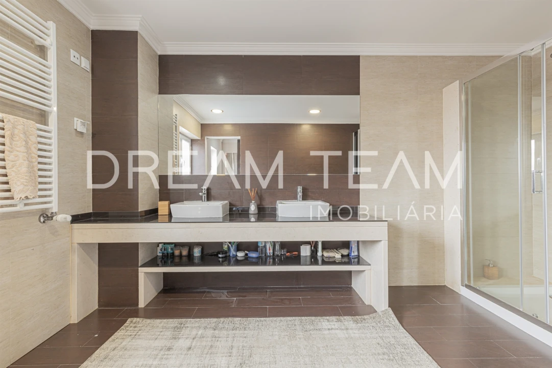 Moradia T4 para Venda em Gambia-Pontes-Alto da Guerra Foto 41