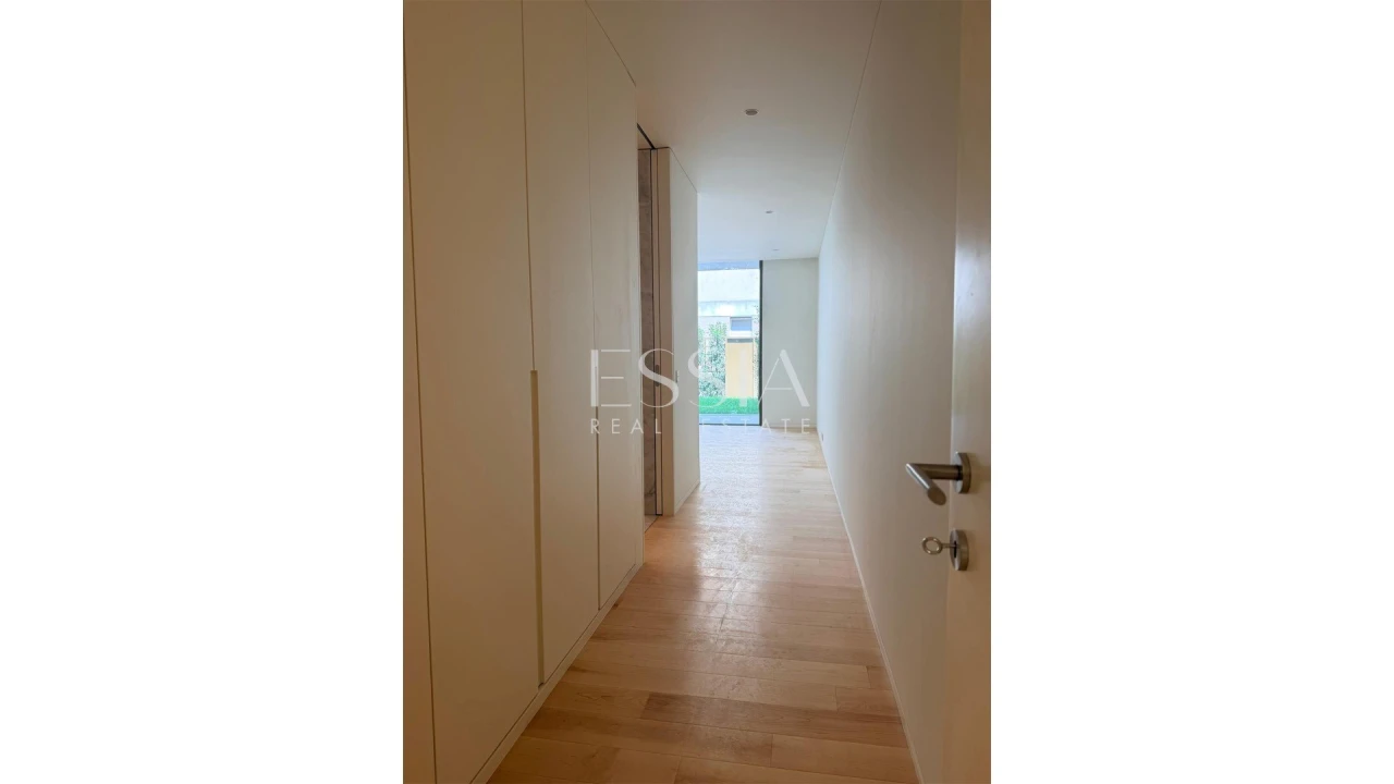 Apartamento T4 para Venda em Lordelo do Ouro e Massarelos Foto 7