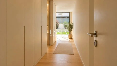 Apartamento T4 para Venda em Lordelo do Ouro e Massarelos