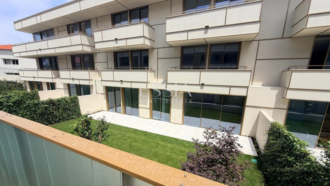 Apartamento T4 para Venda em Lordelo do Ouro e Massarelos Foto 23
