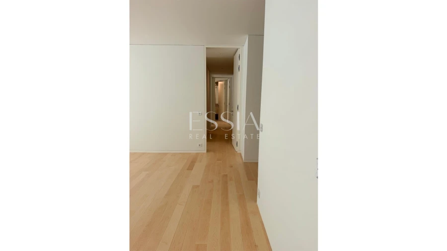 Apartamento T4 para Venda em Lordelo do Ouro e Massarelos Foto 5
