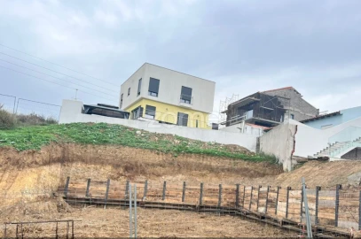 Terreno para Venda em Vialonga
