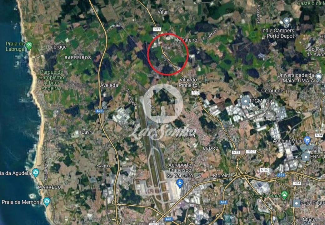 Armazém para Venda em Vilar e Mosteiró Foto 6