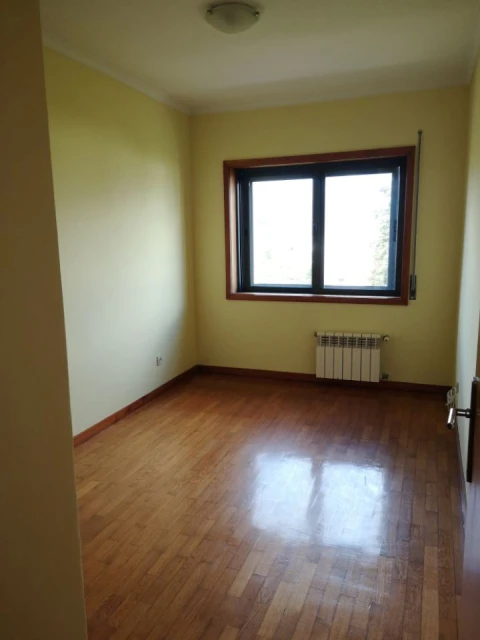 Apartamento T2 para Arrendamento em Mafamude e Vilar do Paraíso