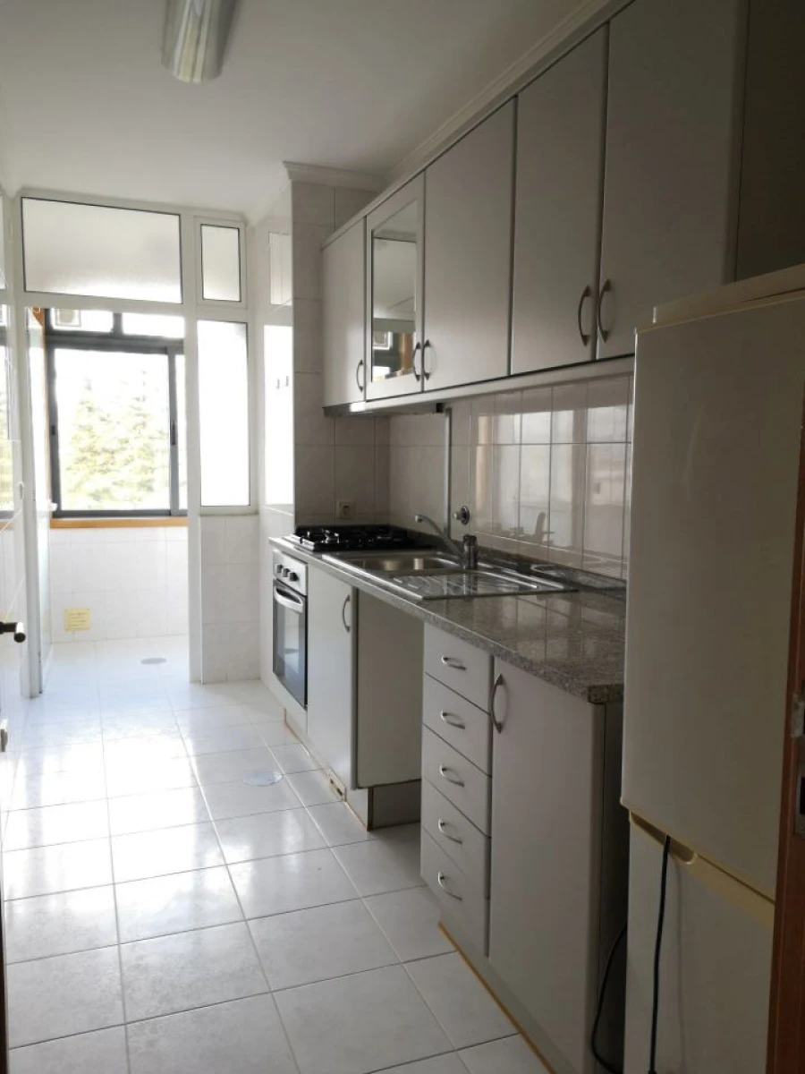 Apartamento T2 para Arrendamento em Mafamude e Vilar do Paraíso Foto 2