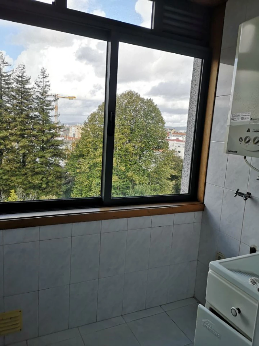 Apartamento T2 para Arrendamento em Mafamude e Vilar do Paraíso Foto 3